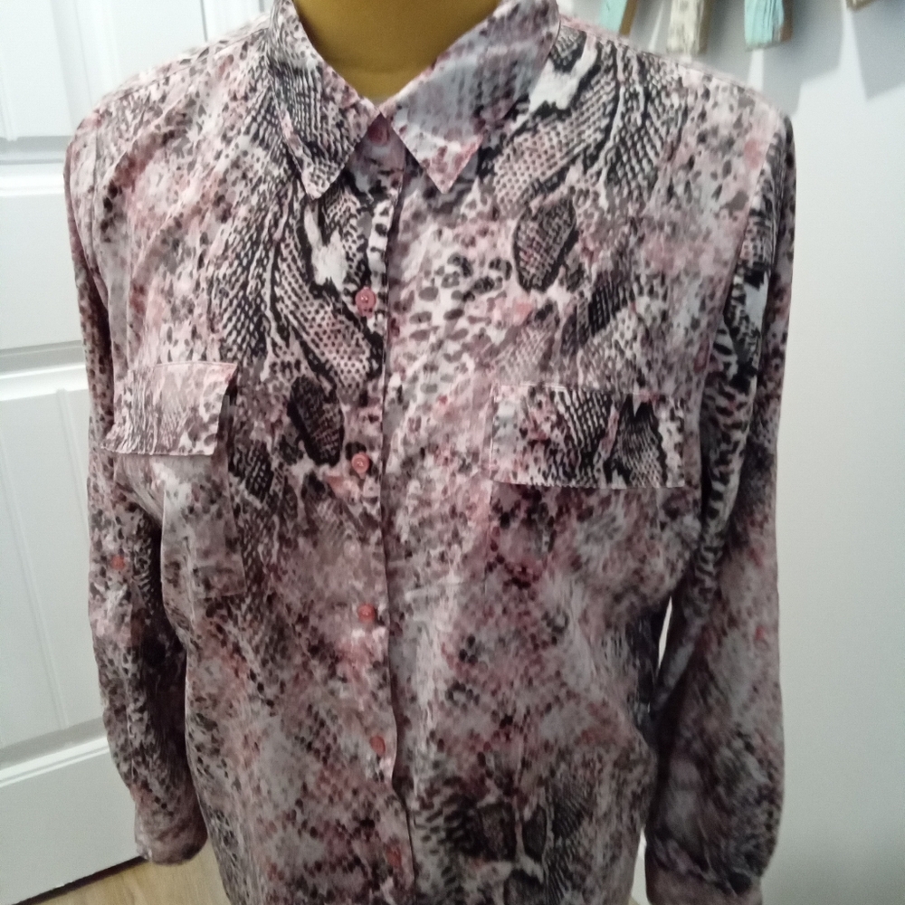 Jaclyn Smith Collection Plus Size XXL Pink & Gray Snake Print Button-Up Blouse